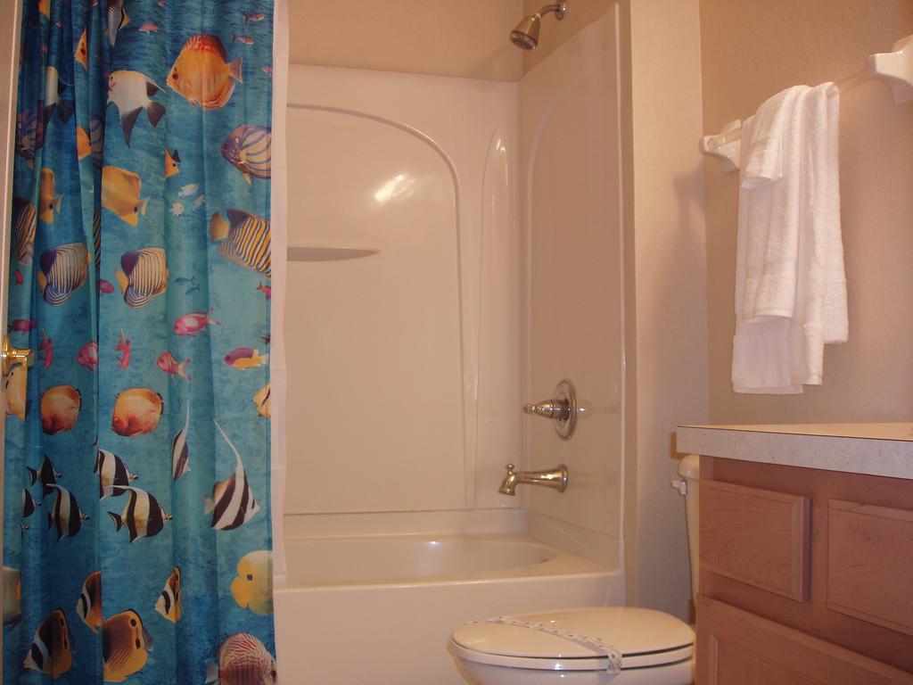 Four Bedroom In Coral Cay Villa Kissimmee
